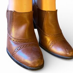 50s housewife brown Leather ankle booties sz 8.5 Mrs doubtfire